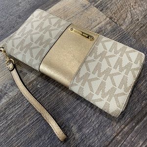 Michael Kors wallet